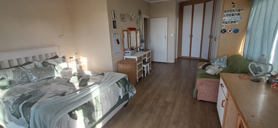 9 Bedroom Property for Sale in Winterstrand Eastern Cape